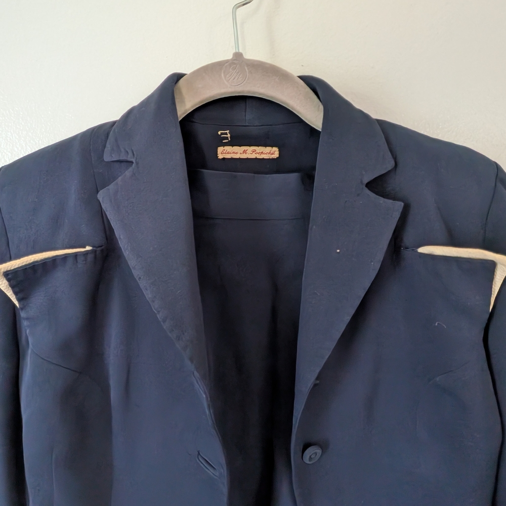 1940s Vintage Navy Blazer and Skirt Set - Picture 4 of 4